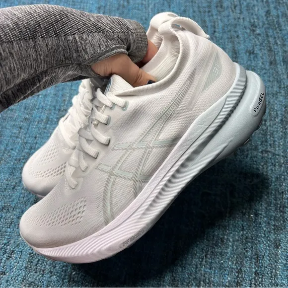 Asics Gel Kayano 31 Running Shoes in White Dolphin Grey