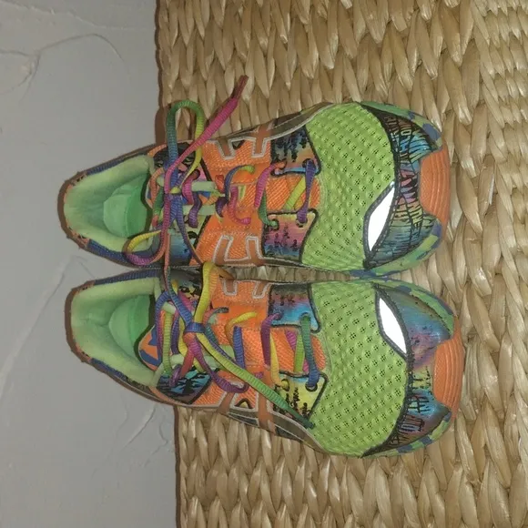ASICS Gel-Nossa IGS TRI 8 Mens Neon Colorful shoes size 10.5