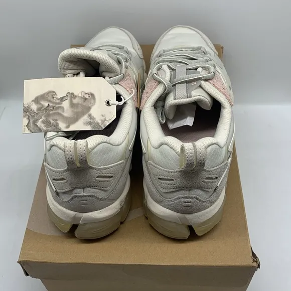 ASICS Gel Quantum 180 GTX Smoke Grey Cream 1201A490-020 Men Size 9