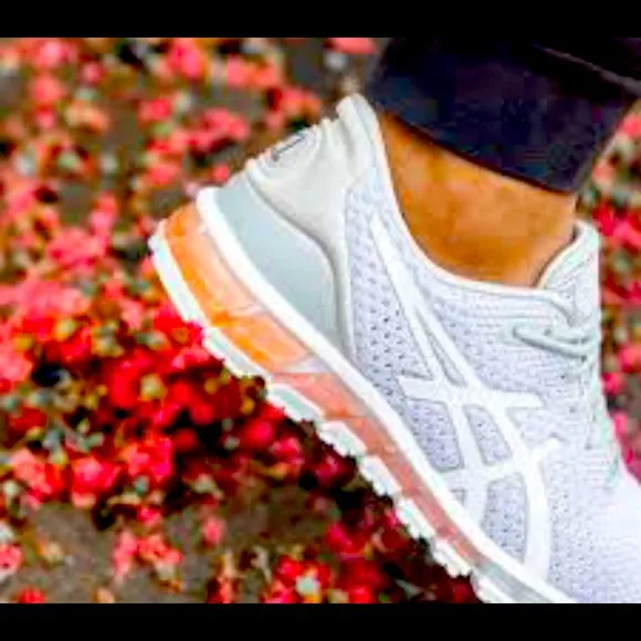 ASICS Gel-Quantum 360 Knit 2 Women's Running Shoe NWOT