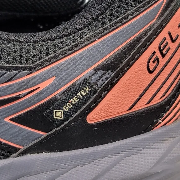 •Asics Gel Sonoma 6 Gore-Tex GTX Womens 9.5