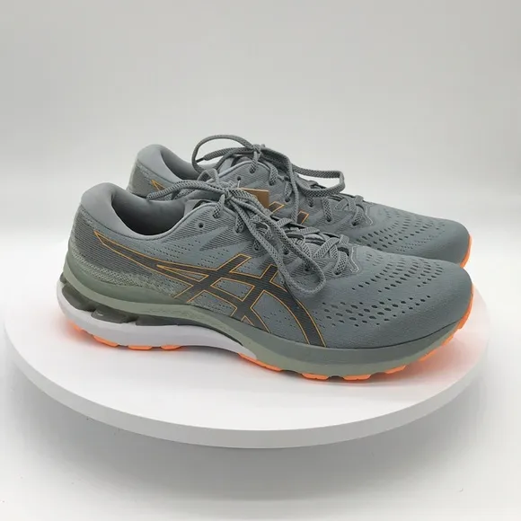 ASICS Mens Gel Kayano 28 sneaker size 11.5  US