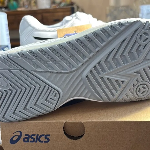 ASICS Men's White and Black Sneakers gel challengers 13