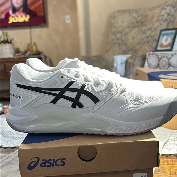 ASICS Men's White and Black Sneakers gel challengers 13