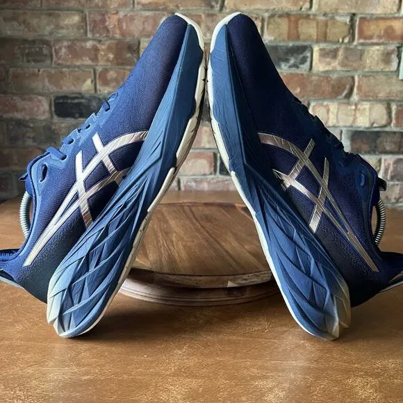ASICS Novablast 4 Platinum Blue Expanse Champagne Shoes Sneakers Men's 10.5