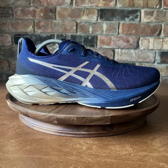 ASICS Novablast 4 Platinum Blue Expanse Champagne Shoes Sneakers Men's 10.5