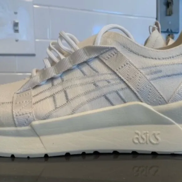 Asics NWT Gel=Lyte III CM 1.95, Size 11 Men's Running Shoes, New In Box
