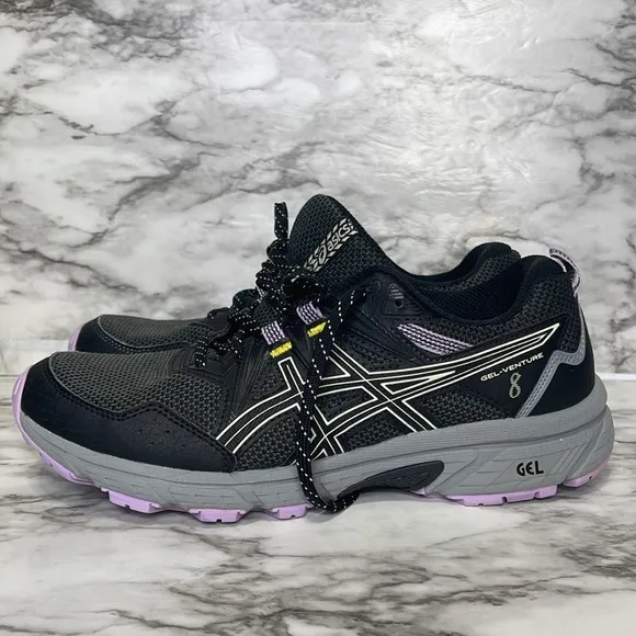 ASICS women gel Ventura size 9 Running Shoes
