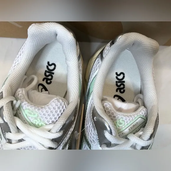 Asics Women’s Gel-1130 White Mint Tint Running Shoes - Size 9- 1202A164-120