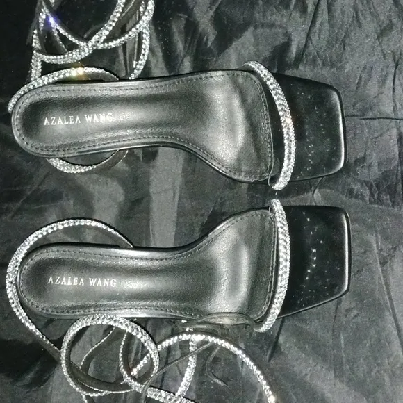 Azalea Wang women's shoes black with silver rhinestones size 10