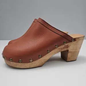 Beek Woodpecker Heeled Mule Clog Studded Wood Brown Tan Leather Size 10