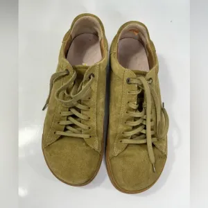 Birkenstocks light green suede athletic shoes, Bend Low Decon. euro size 43