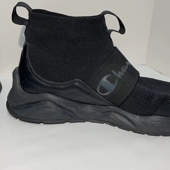 Black on Black Champions Rally Pro Mens 10.5 in Excellent Used Condition!  EUC