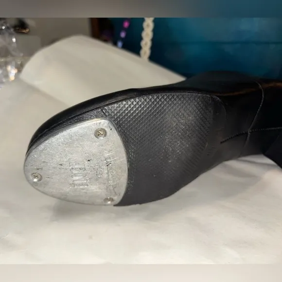 BLOCH Ladies 9.5 Tap Flex Slip On Black Leather Tap Shoes