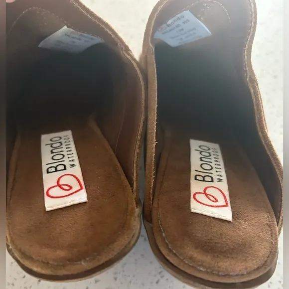 Blondo women’s Nala slip on tan suede shoes size 7.5 and new without box