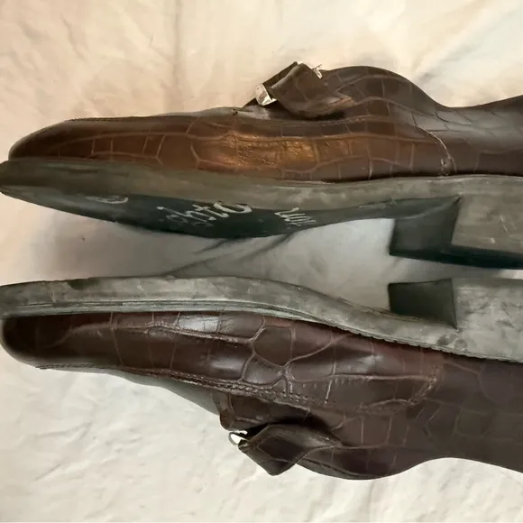 Brighton NWOT brown alligator design shoes