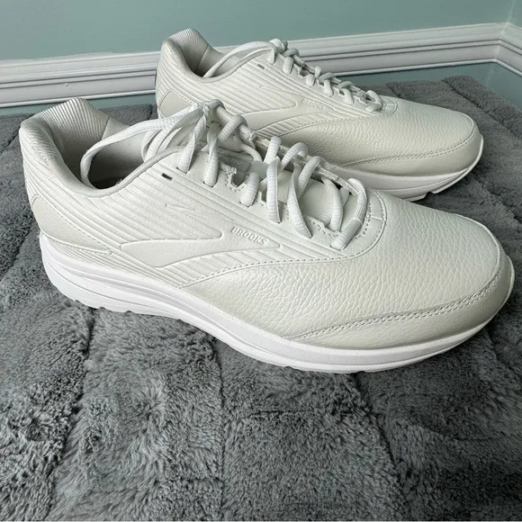 Brooks Addiction Walker 2 Walking Shoes White/White US Women 12 Xwide EE Leather