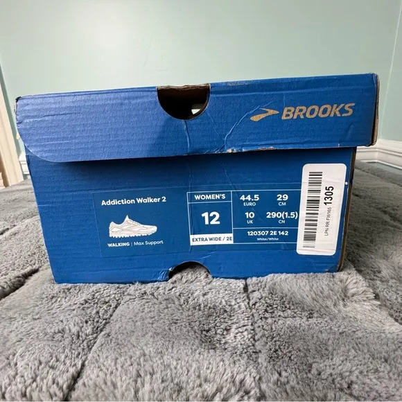 Brooks Addiction Walker 2 Walking Shoes White/White US Women 12 Xwide EE Leather