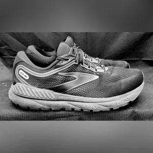 Brooks GTS 23 Men’s Running Shoes – Size 10.5 M – Black &amp; Gray – Preowned