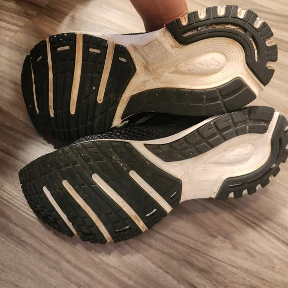 Brooks revel 2 shoes size 9D