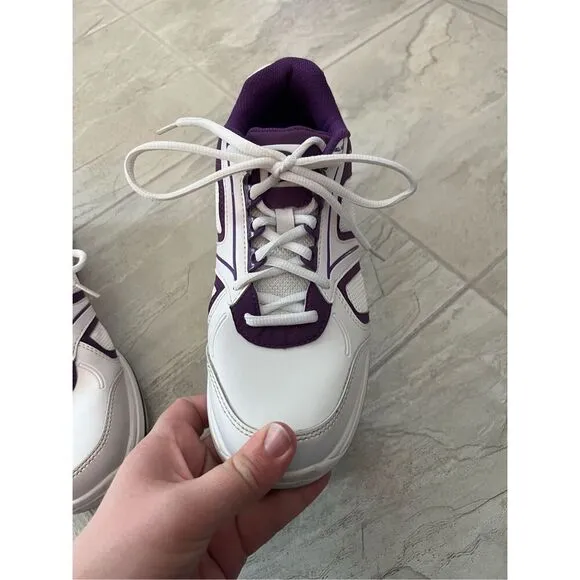 Brunswick White And Purple Bowling Shoes Woman’s Size 9.5 Flex Slide Technology