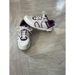 Brunswick White And Purple Bowling Shoes Woman’s Size 9.5 Flex Slide Technology