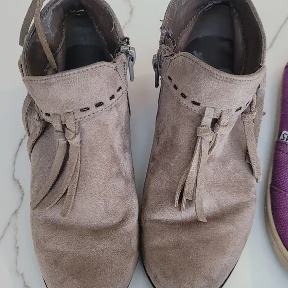 Bundle Of Girls Summer Shoes Including Mini Melissa &amp; Harper Canyon, Sz 12