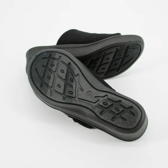 Bzees Smile More Wedge Slide Sandal Womens Size 11 in Black Texture NEW