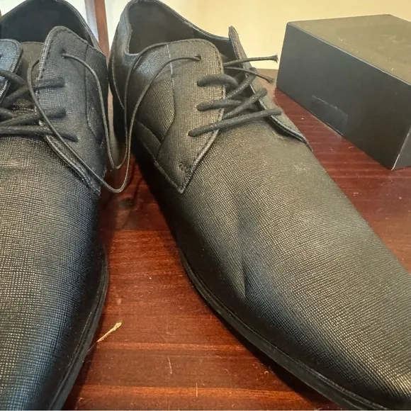 Calvin Klein Benton 2 Black textured oxford men’s dress shoes size 9