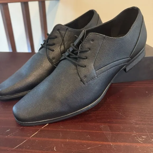 Calvin Klein Benton 2 Black textured oxford men’s dress shoes size 9