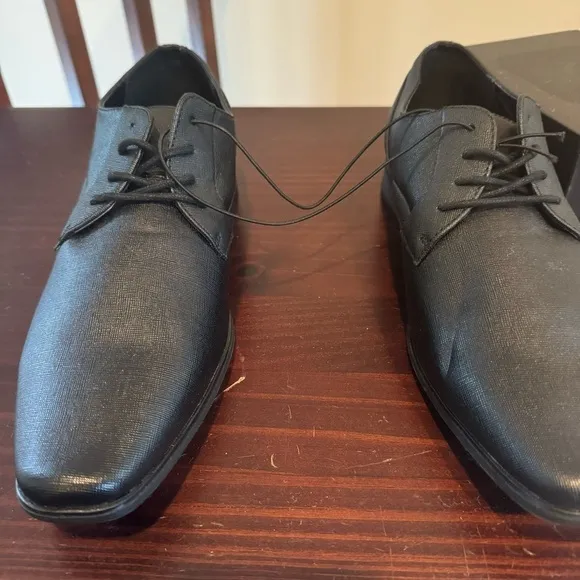 Calvin Klein Benton 2 Black textured oxford men’s dress shoes size 9