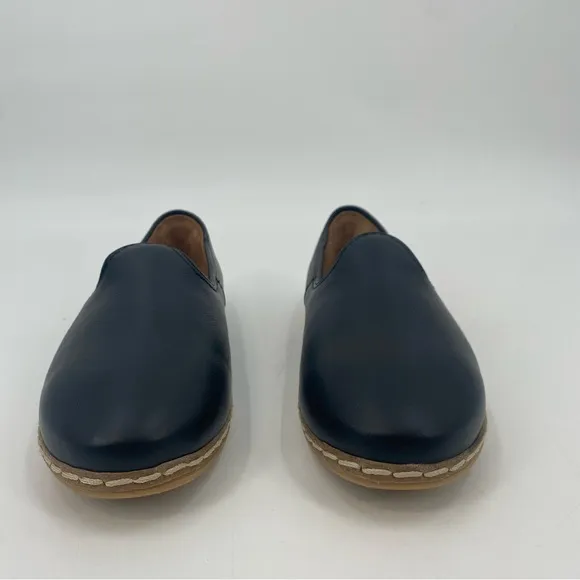 Charix Black Leather Slip On Loafer Flats Size 38