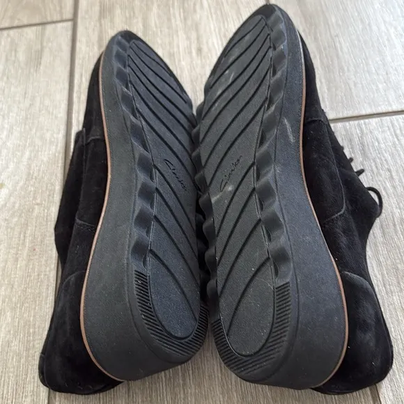 Clarks Black Suede Oxford Platform Lace-Up Shoes Ultimate Comfort Size 11M