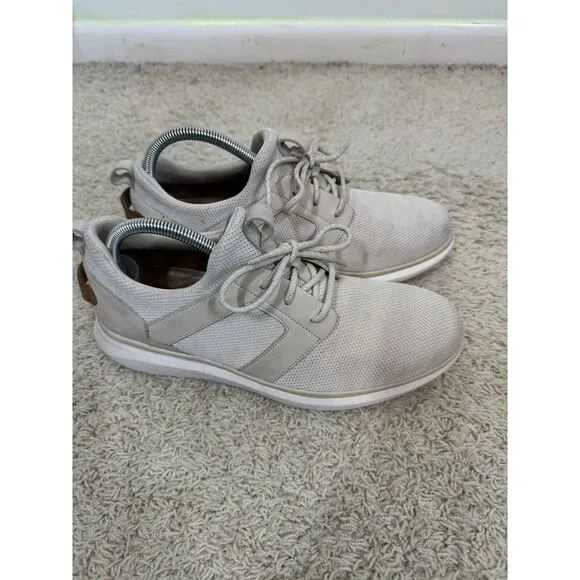 Clarks Men's Un Globe Run Casual Lace Up Sneaker‎ Shoes Ivory Size 9.5 Comfort