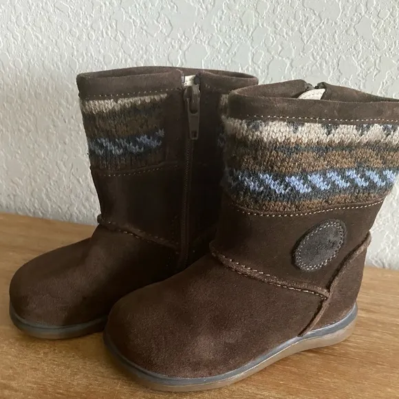 CLARKS NEW FIRST SHOES BABY GIRL MUSHROOM SUEDE ZIP-UP BOOTS US 5.5