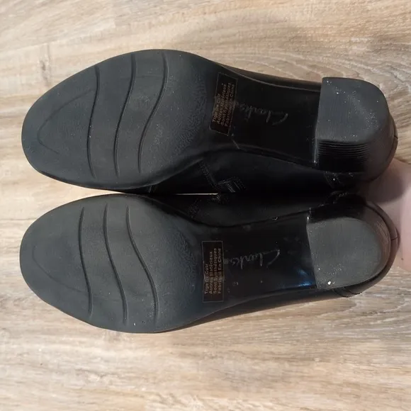 Clarks Women's Black Heeled Shoes Size 7M