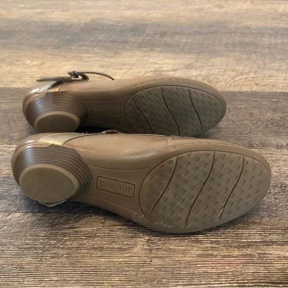 Cobb Hill Mary Janes EUC only worn around house.  Size 8.5