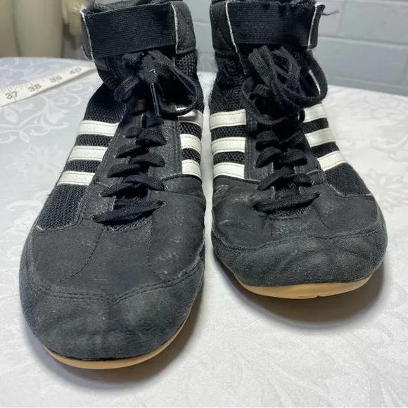 Cool Adidas Wrestling Shoes Men’s 7 Black and White Barefoot Ankle Boots Thin