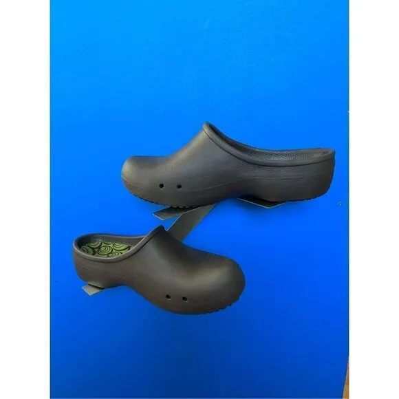 Crocs Womens Mule Clog Shoes Brown Comfort Round Toe Slides Slip Ons Size 10
