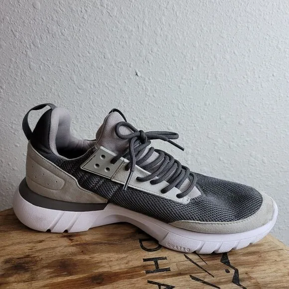 Cu4tro striker gray on gray sneakers