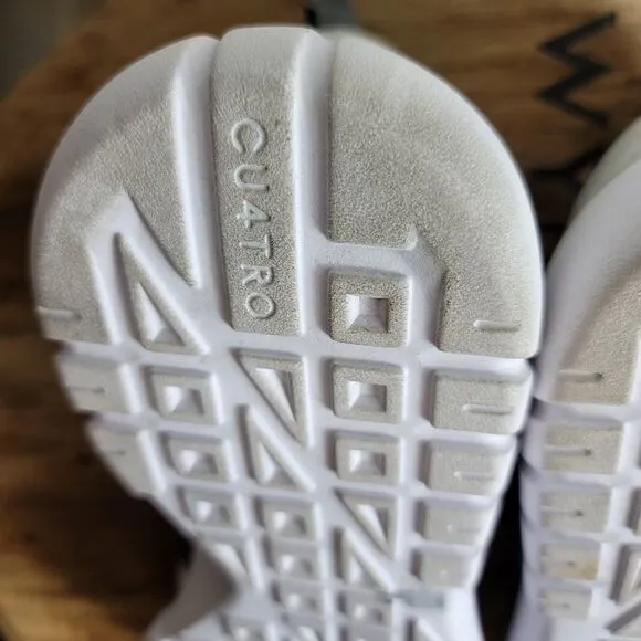 Cu4tro striker gray on gray sneakers