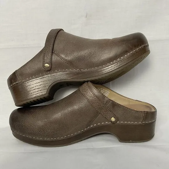 Dansko Berry Mushroom Brown Shoes Clog Mules Size: 40 Leather