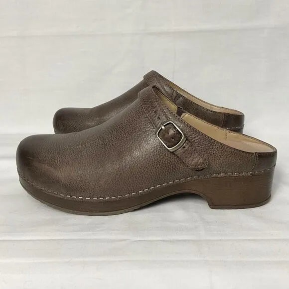 Dansko Berry Mushroom Brown Shoes Clog Mules Size: 40 Leather
