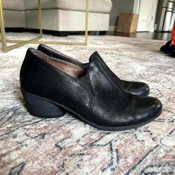 Dansko Robin Shoe In Black Burnished Nubuck Leather Size EU 40 (US 10)