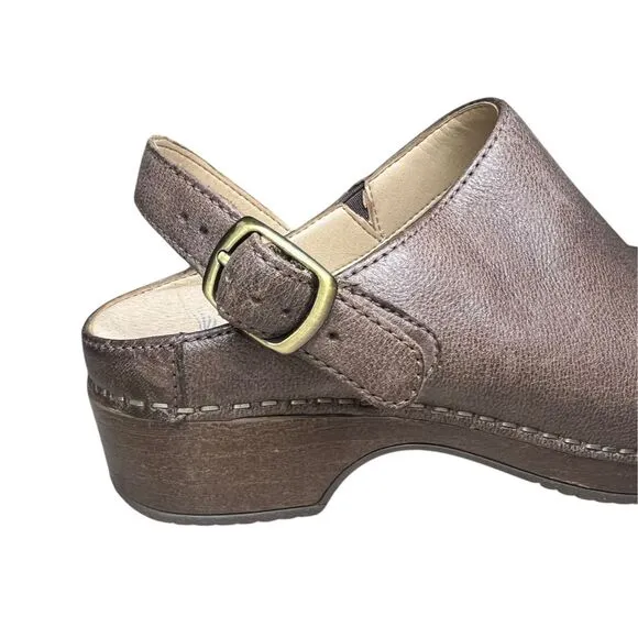 Dansko Women’s 7 Berry Clogs Brown Leather Slingback Mule Comfort Shoes