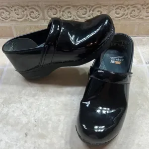 Dansko Women's XP 2.0 Clogs‎