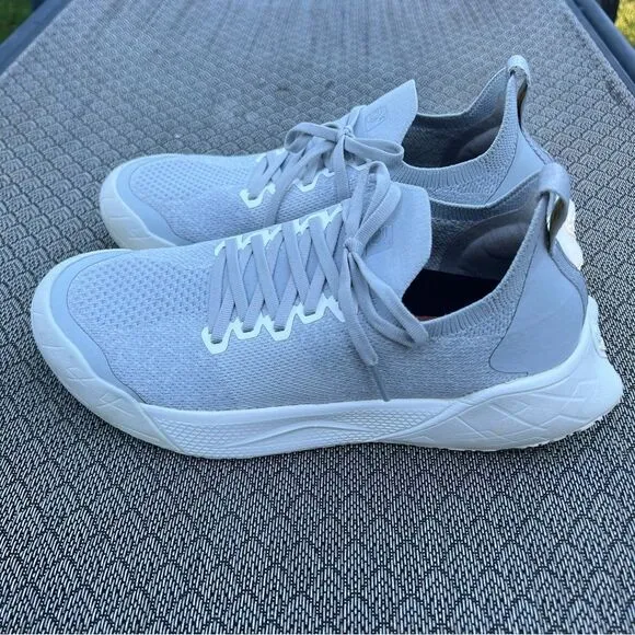 Deckers Lab Comfort Women’s Shoes Sz 8.5 Grey &amp; White