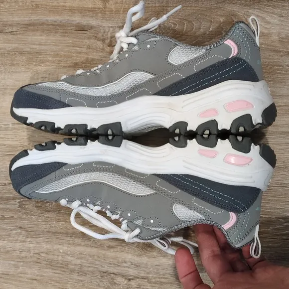 D'Lites Skechers Gray Women's Sneakers Size 6.5