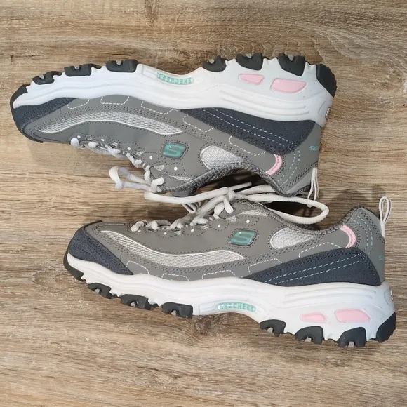 D'Lites Skechers Gray Women's Sneakers Size 6.5