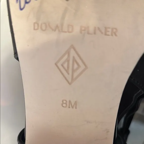 Donald Pliner Davina Leather Slingback Cap Toe Pumps – Size 8